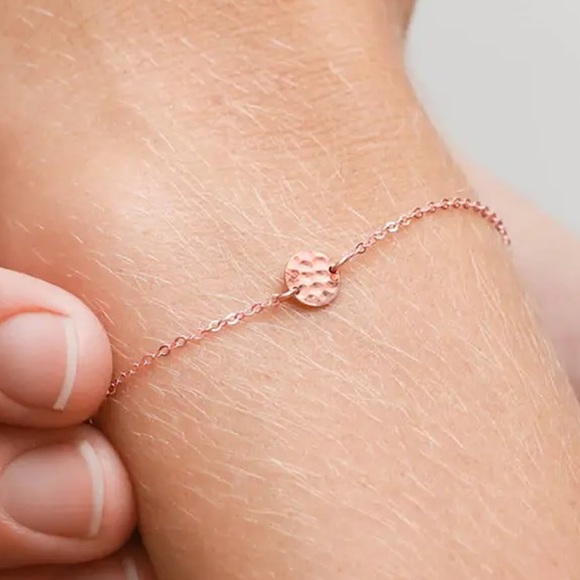 🔵𝟲𝟱%𝗢𝗙𝗙 𝗯𝘂𝗻𝗱𝗹𝗲𝘀 𝟯+🔵 NEW Tiny Coin Stainless Steel Bracelet - Picture 6 of 13